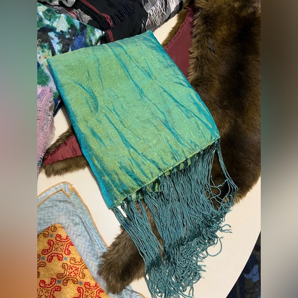 1️⃣2️⃣Lot of 12 Random Scarves-Varying Colors/Sizes/Brands/Materials/Conditions - Picture 13 of 17